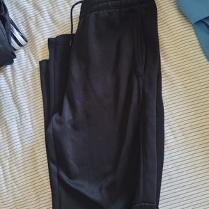 🟡OLD NAVY- BLACK SWEATPANTSBOYS SIZE XL